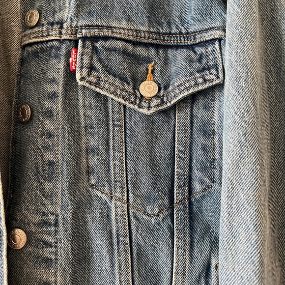 Levi's Ex-Boyfriend Trucker Denim Jacket - Picture 7 of 9